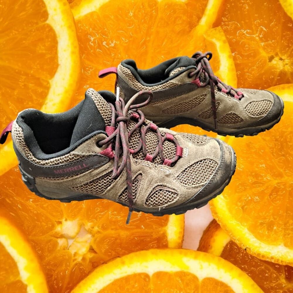 Merrell Tan and Maroon‎ Hiking Sneaker Woman Size 9 Model: J78638
